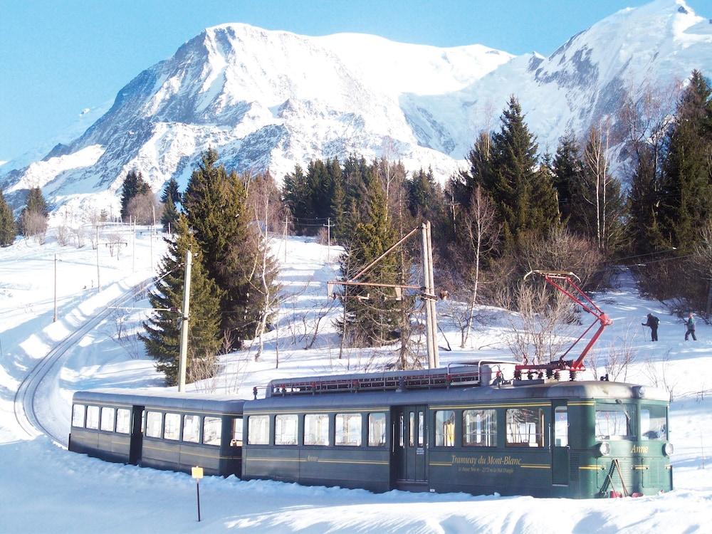 أوتل كلوب إم إم في لو مونتي بيانكو تفاصيل الفندق من الخارج