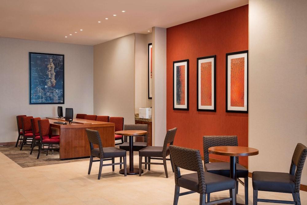 هيات بليس أجواسكالينتيس/بوناتيرا الردهة