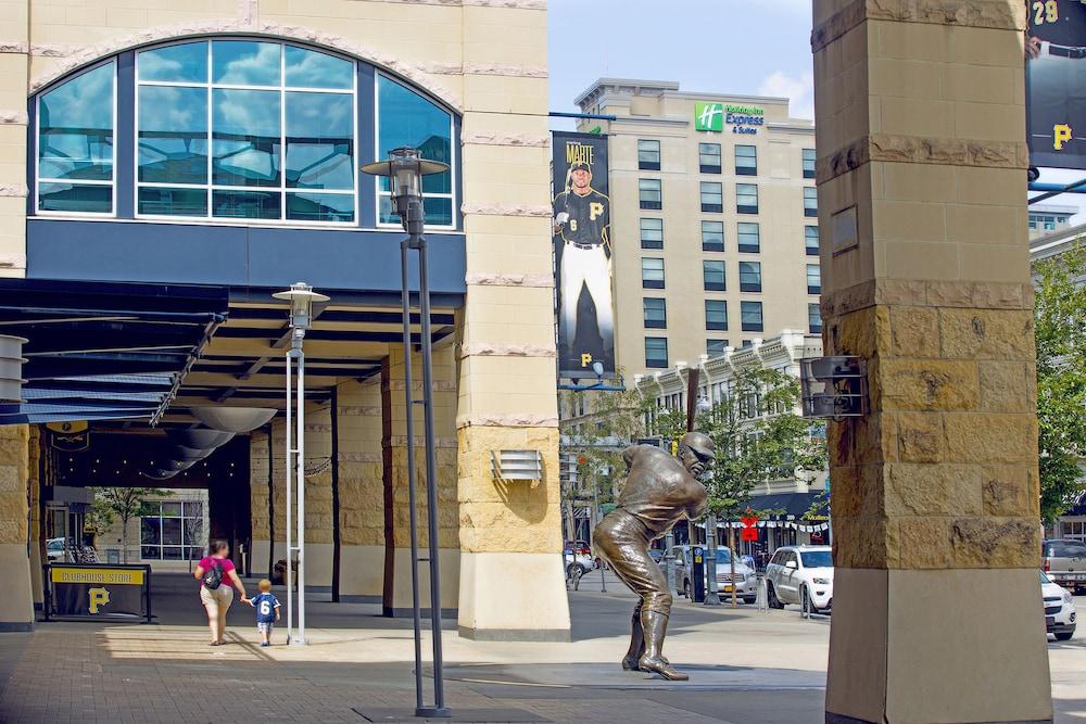 هوليداي إن إكسبرس آند سويتس بيتسبرج نورث شور باي آيتش جي المنطقة الخارجية