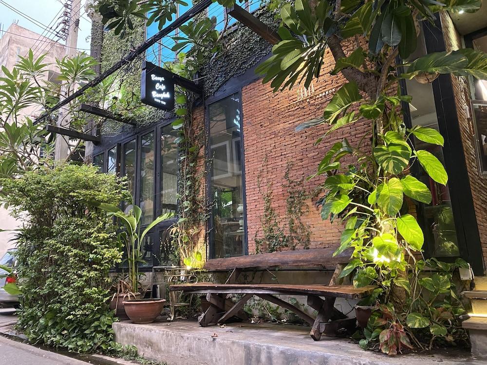 بانيا هوايكوانج بانكوك تفاصيل الفندق من الخارج