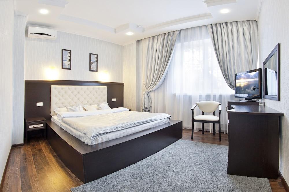 أوريليو هوتل