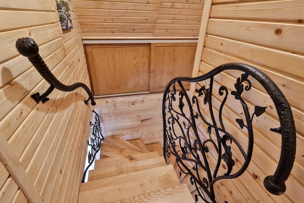 ليسني دوور بريميوم تشاليتس زاكوباني داخلي