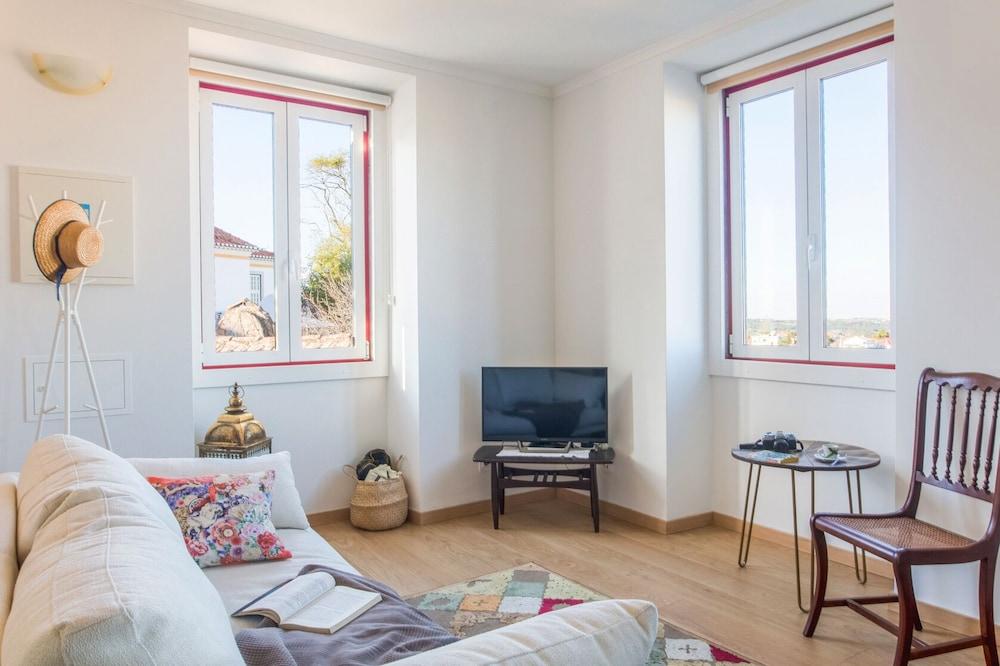 كاسا أليجري أوفرلوكينج سينترا