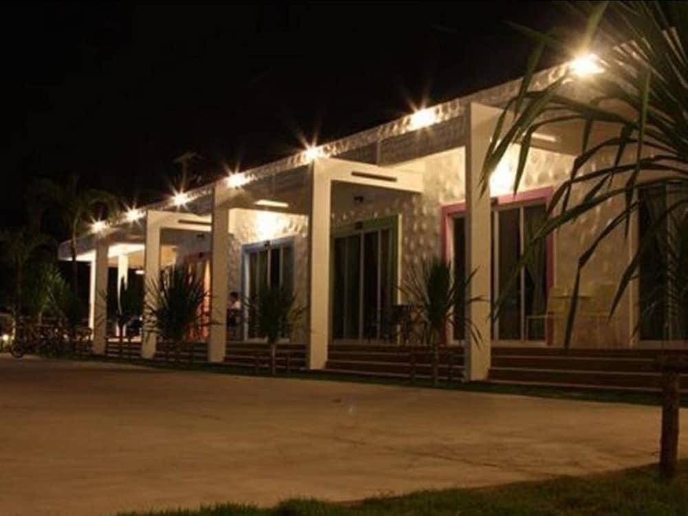 Baan Chomjan at Suanphung Exterior