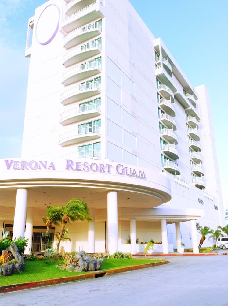Verona Resort & Spa Exterior