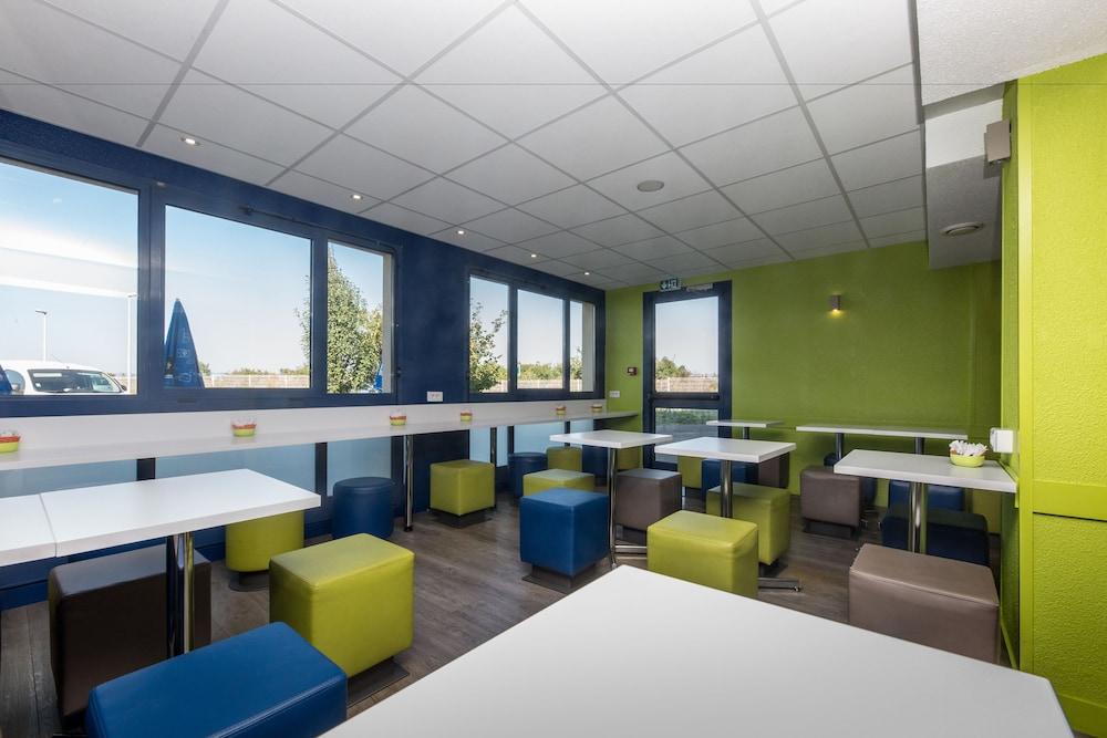 هوتل إيبيس بدجيت لين إيست تشابوناي منطقة الاستقبال