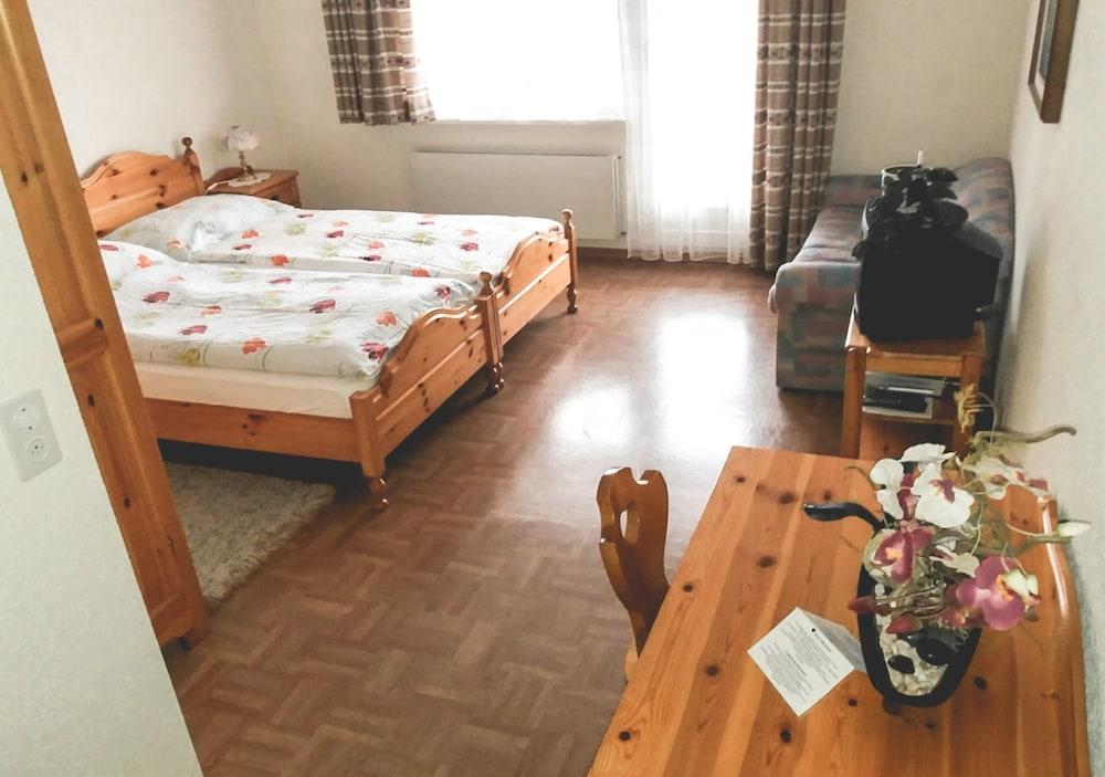 بنسيون بارك