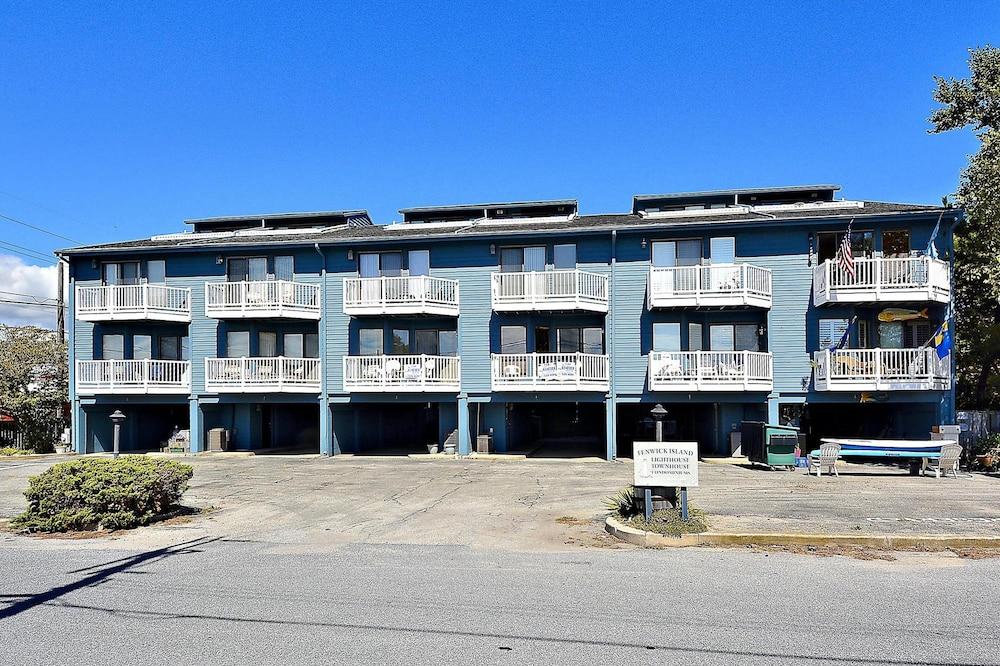 فينويك لايت هاوس يونيت 1 باي لونج آند فوستر