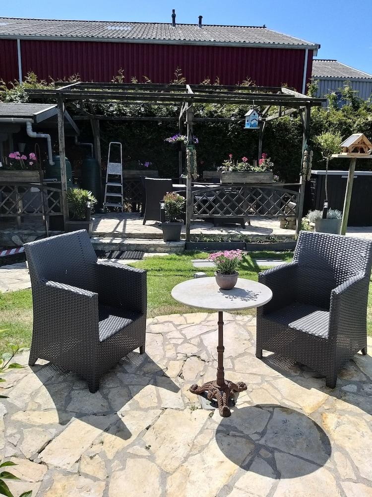 بي آند بياي توبيدانسر منطقة شواء/نزهات