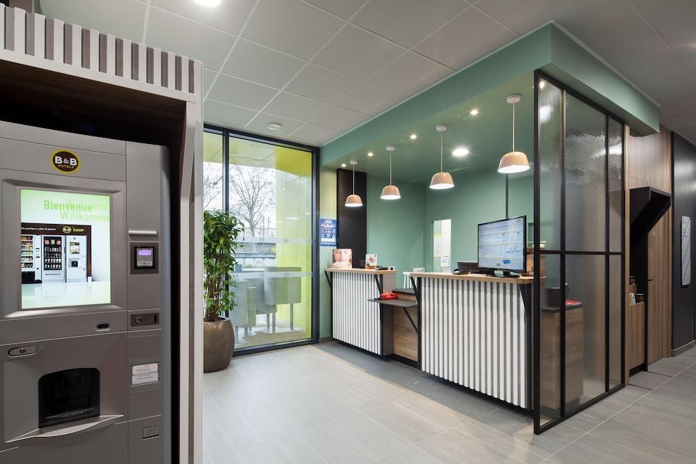 بي آند بي هوتل نانتير رويل مالميزون منطقة الاستقبال