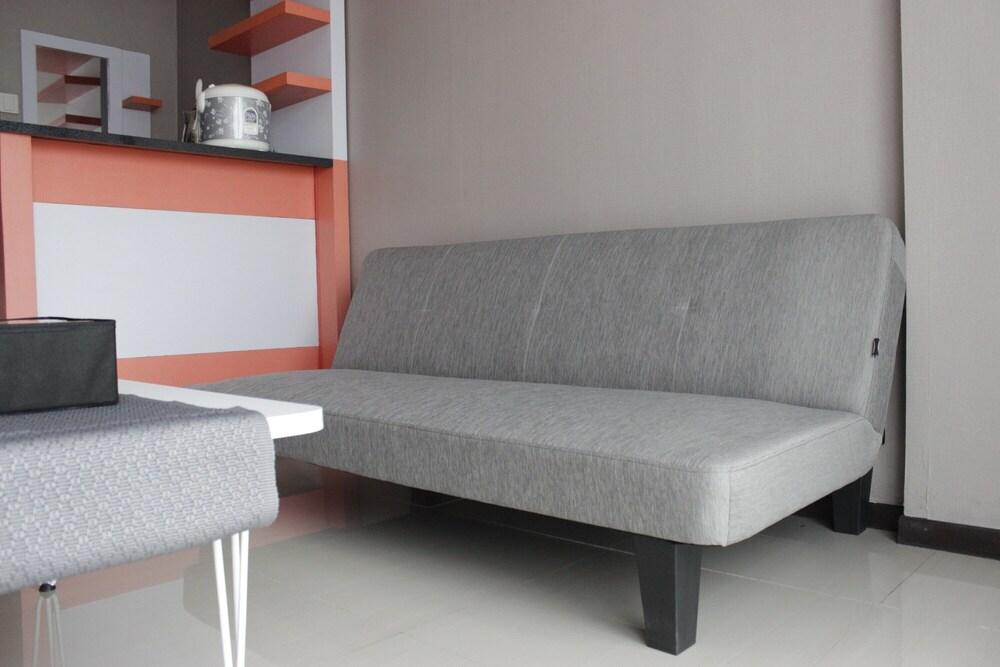 Trendy & Cozy 2BR Gateway Pasteur Apartment Interior