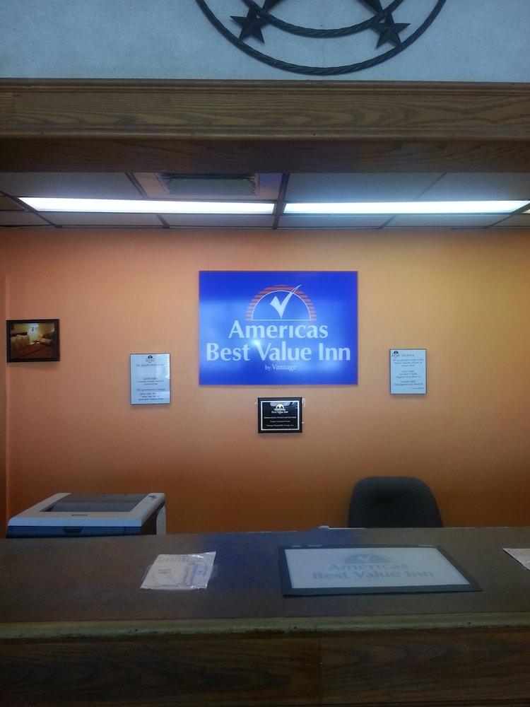 أميريكاز بست فاليو إن بورت لافاكا منطقة الاستقبال