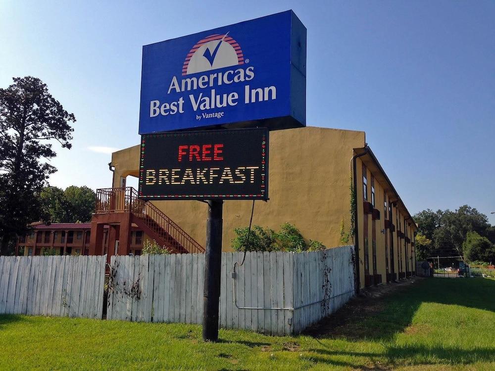 أميريكاز بست فاليو إن فيكسبرغ