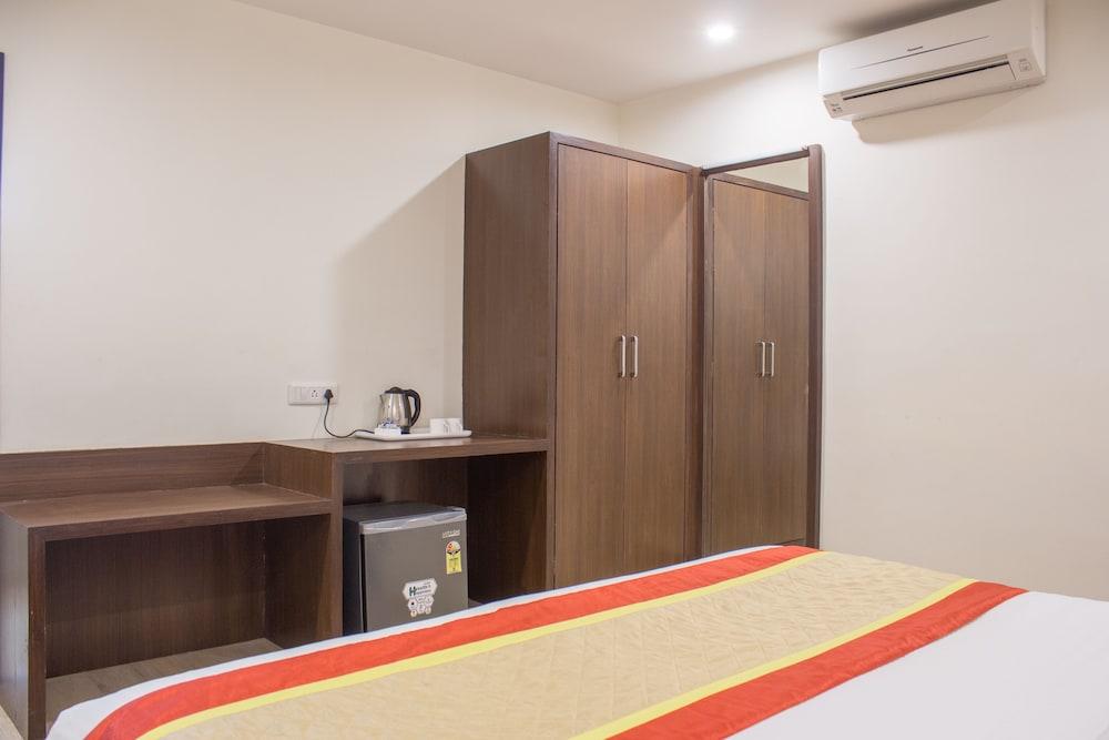 Clarks Collection Jaipur Room