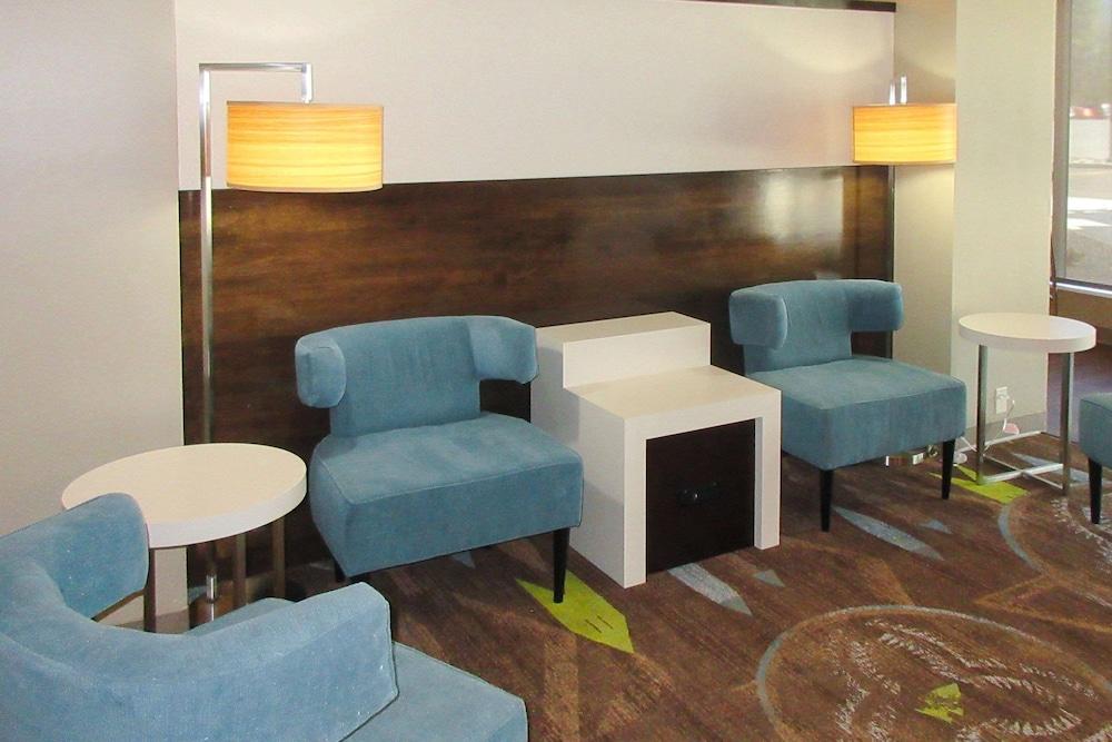 سلييب إن آند سويتس شيلوكين كروتر ليك جنكشن الردهة