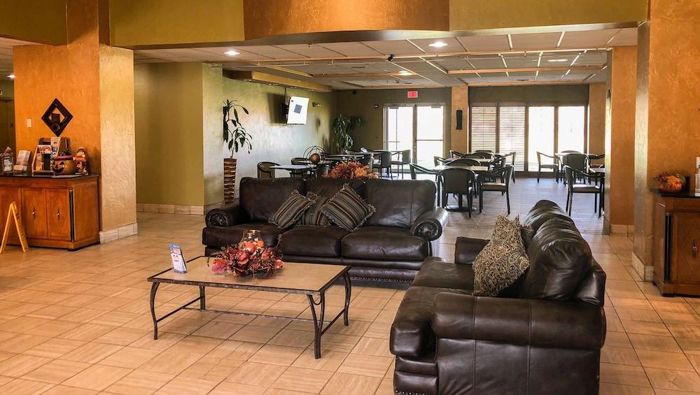 ماجنوسون جراند هوتل ماديسون الردهة