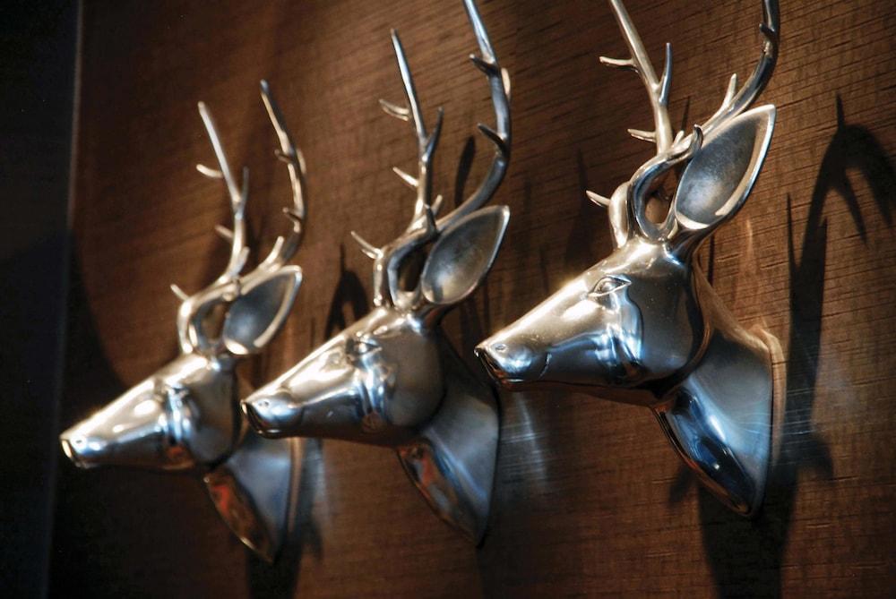 إجلينتون أرمز هوتل، بي دبليو بريميير كوليكشن المنطقة الخارجية