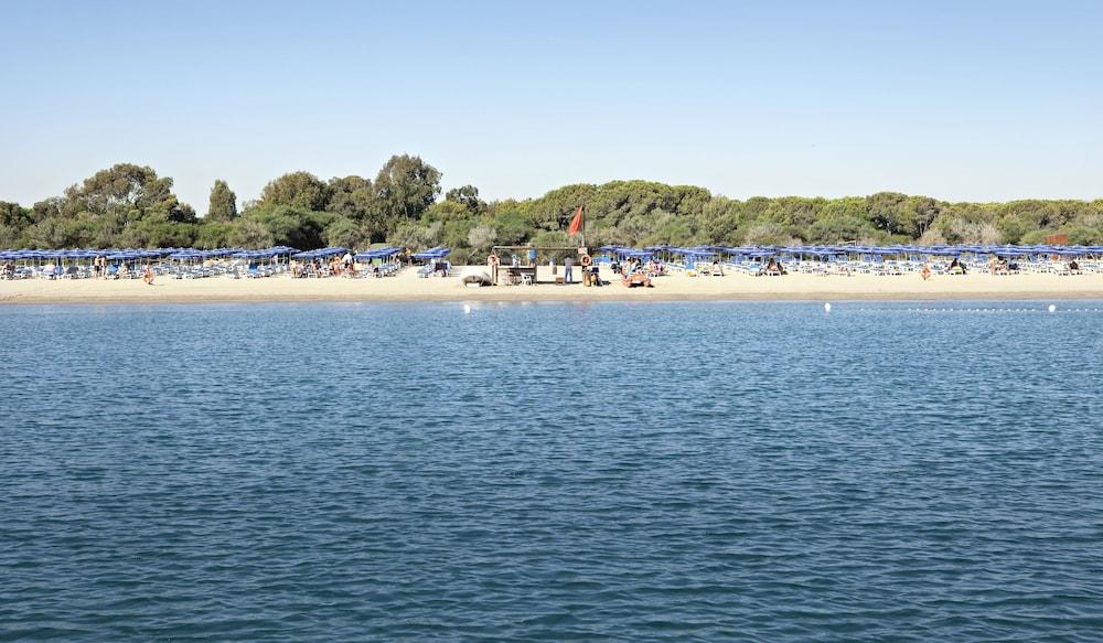 تي إتش مارينا دي سيباري - بايا ديلي أكي فيلاج الشاطئ