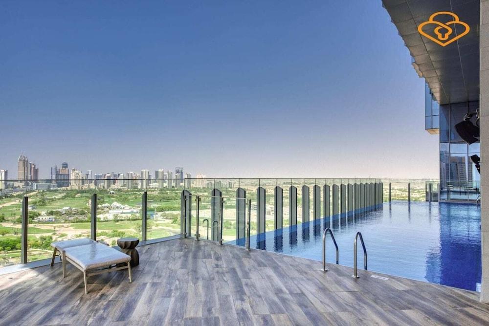 شقة في تاج ريزيدنسيز من 3 غرف نوم بأبراج بحيرات جميرا زحليقة مائية