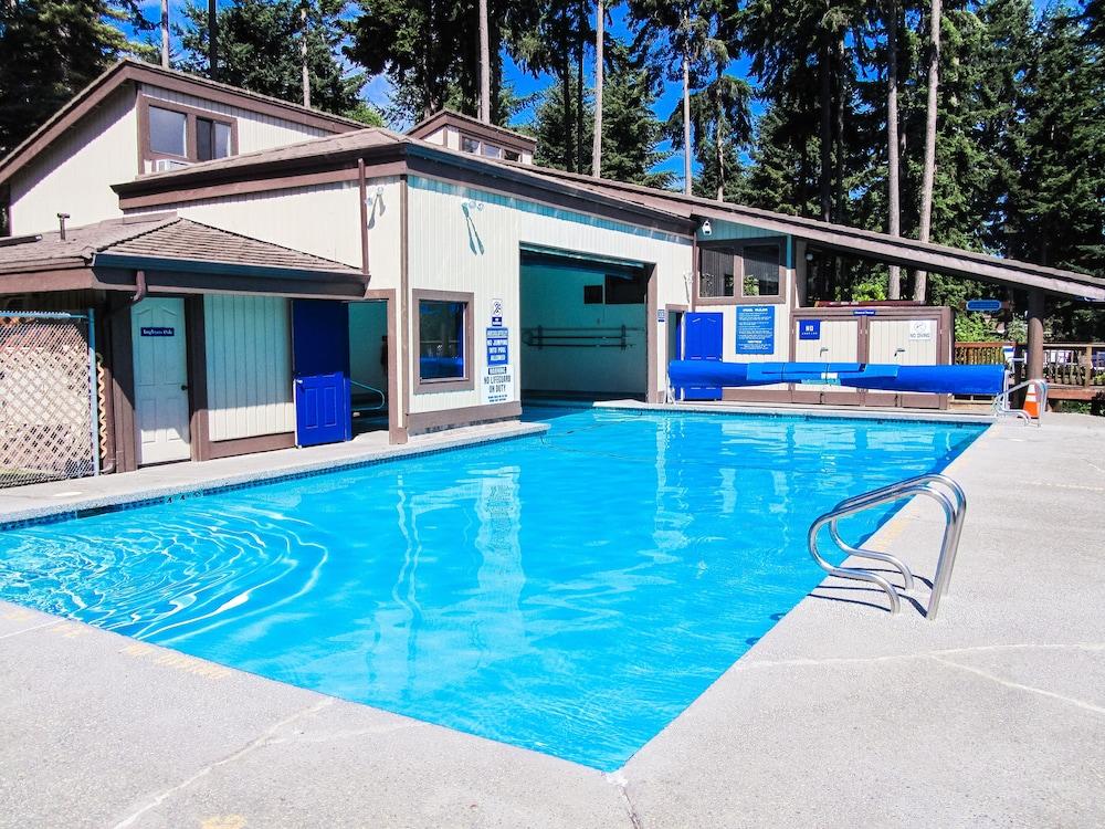Multi Resorts at Kala Point Outdoor Pool