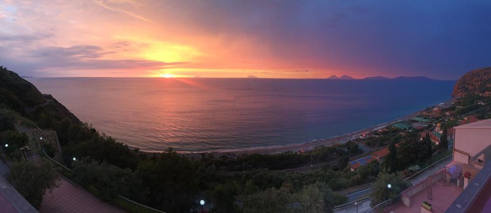 هوتل كورالو كالافا