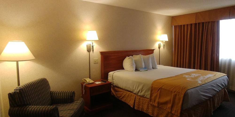 دايز إن باي ويندام سيدني ٓو أوت غرفة