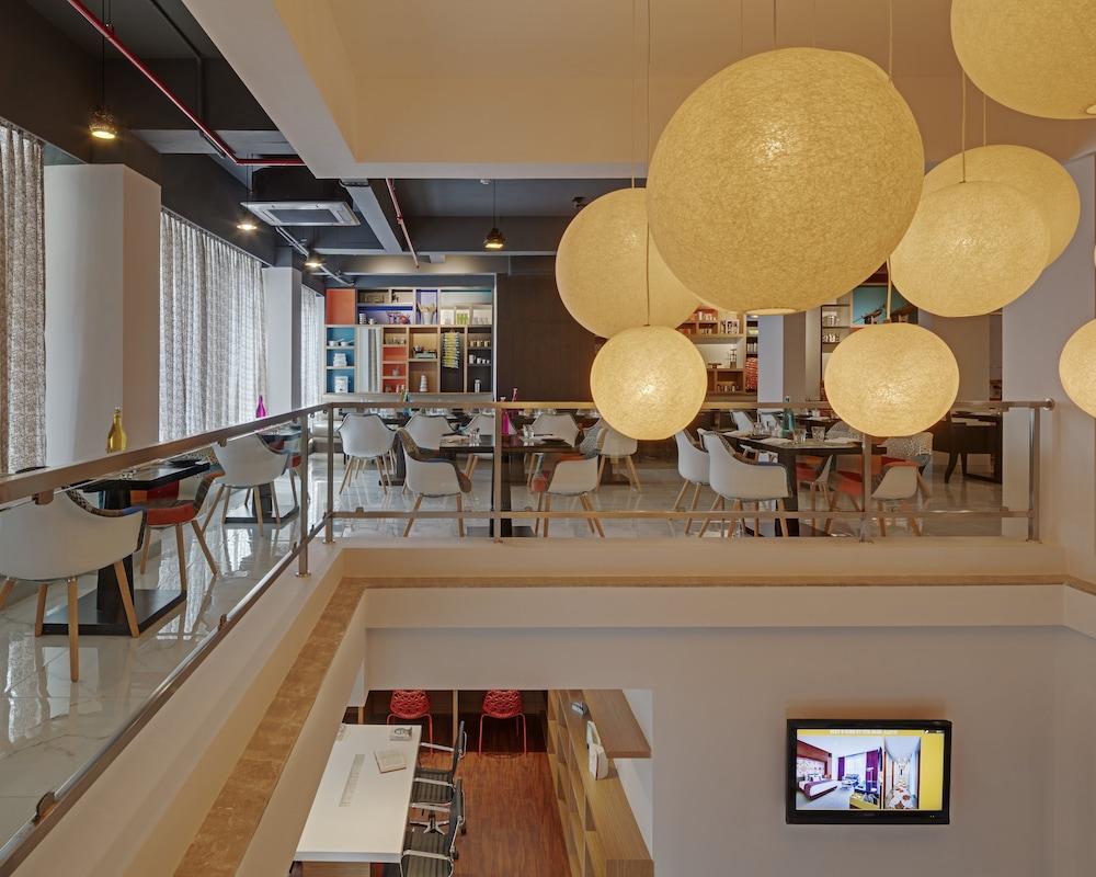 أوتيوم باي ذي أوتيرا، بينجالورو داخلي