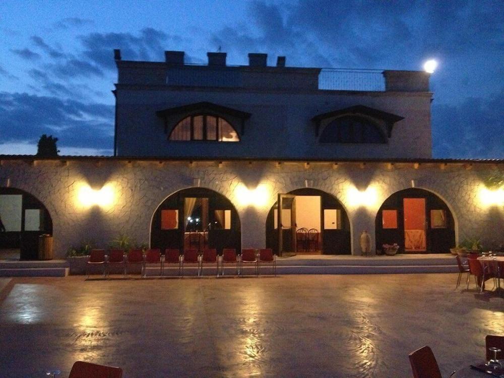 فيلا فلورا بايا ديلي أوليفي الصورة الأساسية