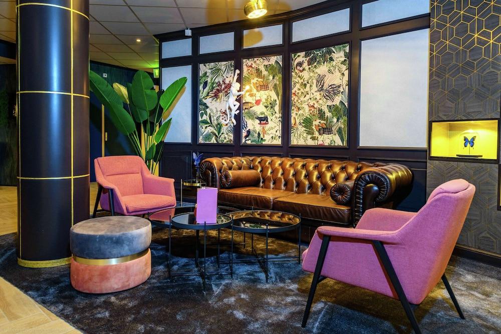 دبل تري باي هيلتون رويال بارك سوسداونين الردهة