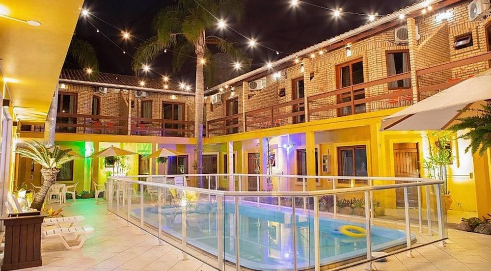 بوسادا ماونالوا