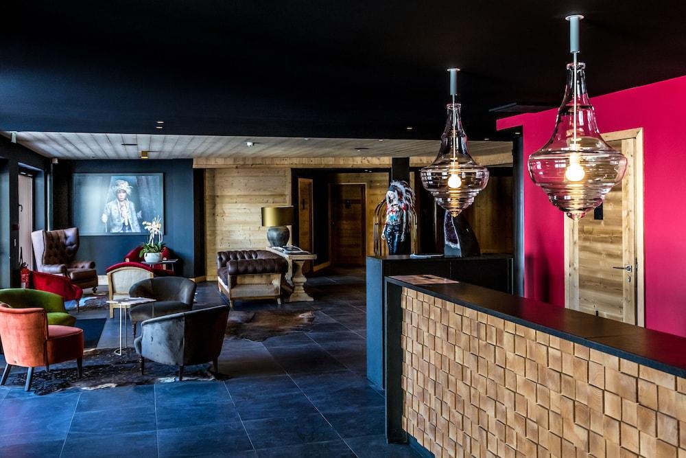 أوتل داريا آي نور باي ليس إتينسيلي منطقة الاستقبال