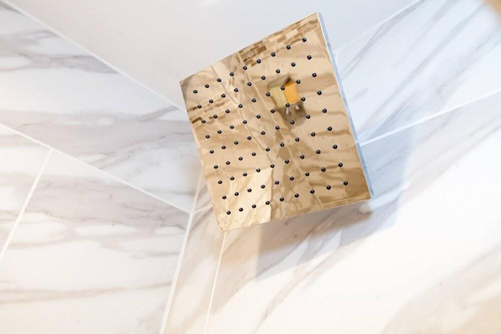 لوك كوندو نير بوسطن - 3 كينجز بد رومز 2 باث روم - باركينج غرفة