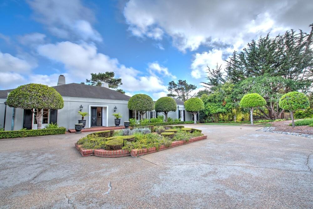 Lx50: Ocean View Maison Palmier Property Grounds