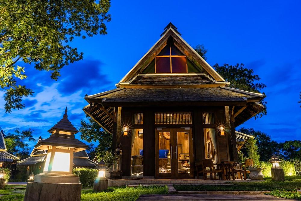 Ruean Racha Resort Exterior