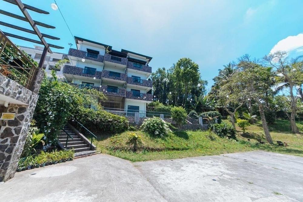 إم سي ماونتن هوم أبارتيل المنطقة الخارجية