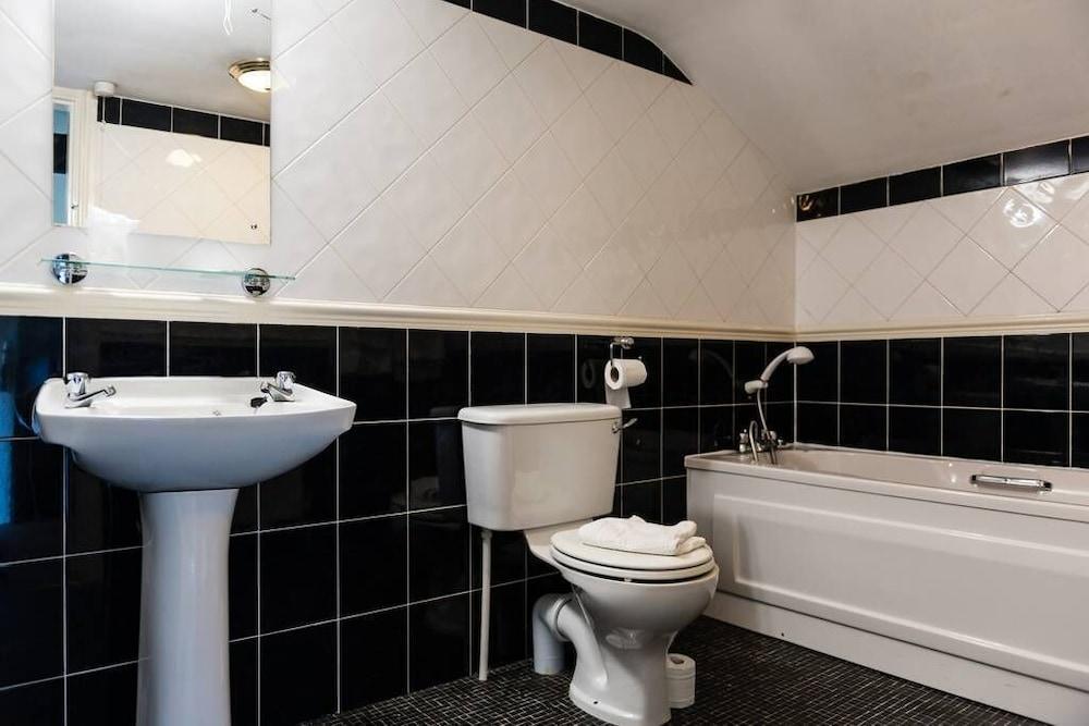 The Boot and Shoe Bathroom