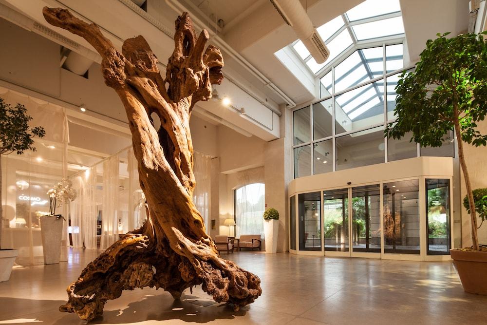 كوزمو هوتل بالاس