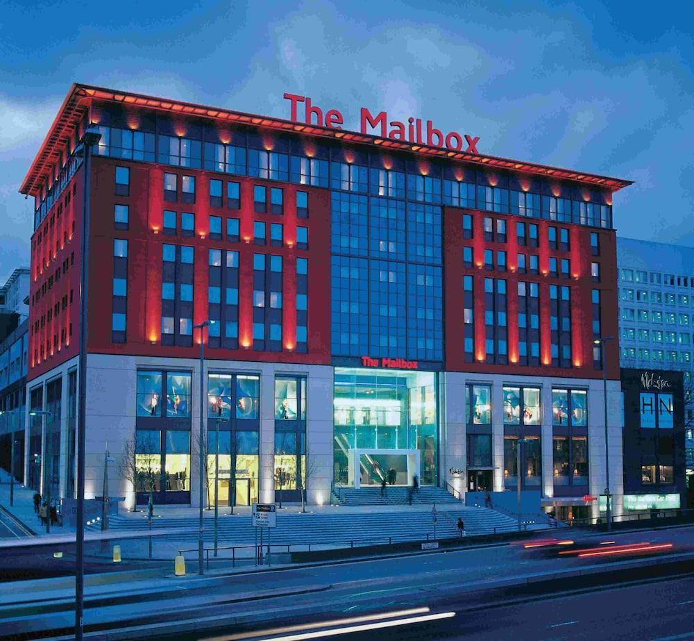 تيودورز إيسويتس بيرمينجام تاون هاوس فور كونتراكتورز المنطقة الخارجية