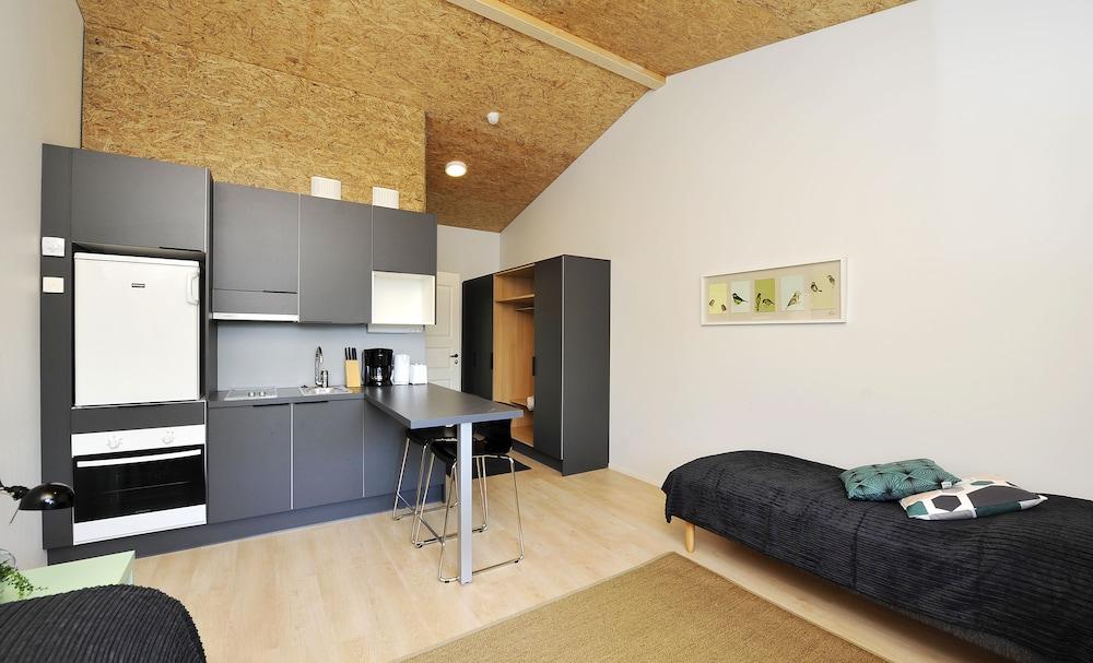 Forenom Apartments Espoo Lintuvaara Room