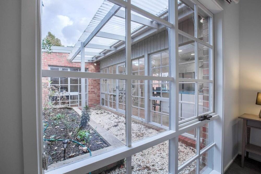 لوتس لاف لايف جاردن فيو أمايزينج فايف بد رومز داخلي