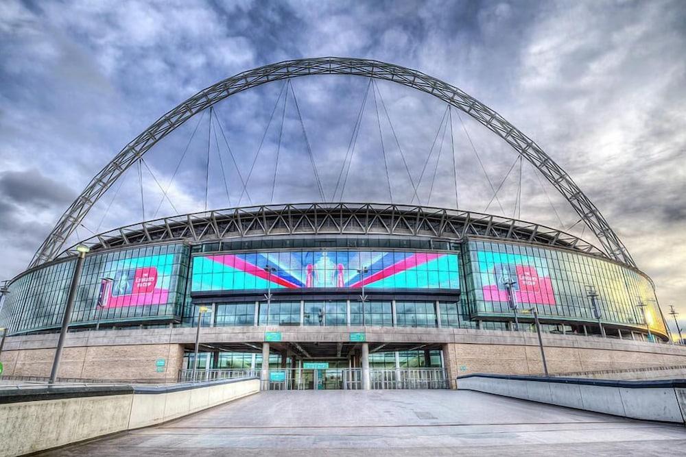 SAV Wembley Studios Exterior
