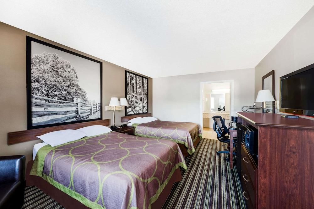 Super 8 by Wyndham Chattanooga Ooltewah Room