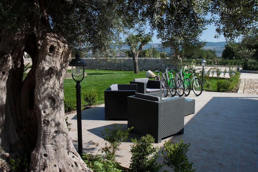 سيرافالي ريليه آند كانتري فيلا المنطقة المحيطة بالمنشأة