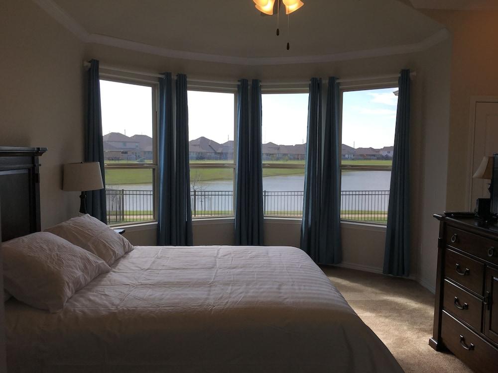 ليك فرونت هاوس 4 بد روم 2 بريكفاست إن وست هوستن تفاصيل الفندق من الداخل