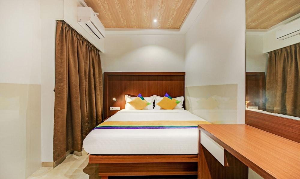 Treebo Trip Aarush Inn Room