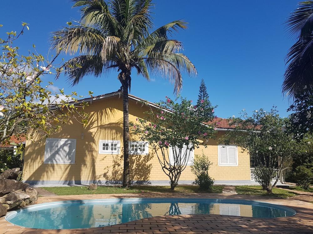 رستيكو ناس ألتوراس - أمبارو