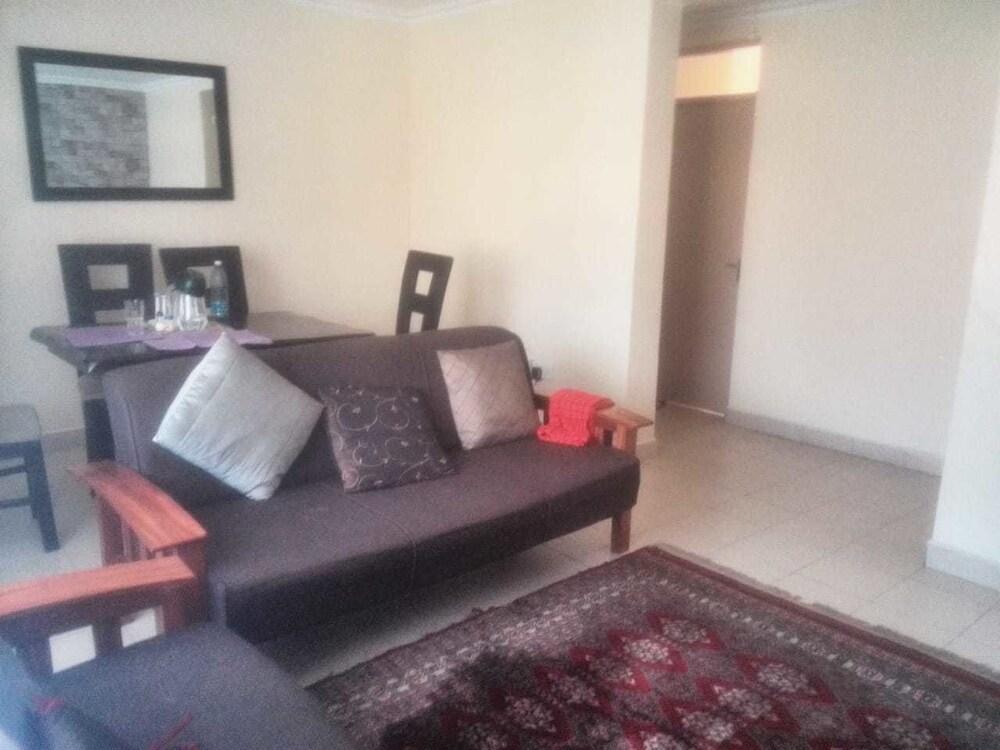 كوزي 3 بدروم أبارتمنت منطقة المعيشة