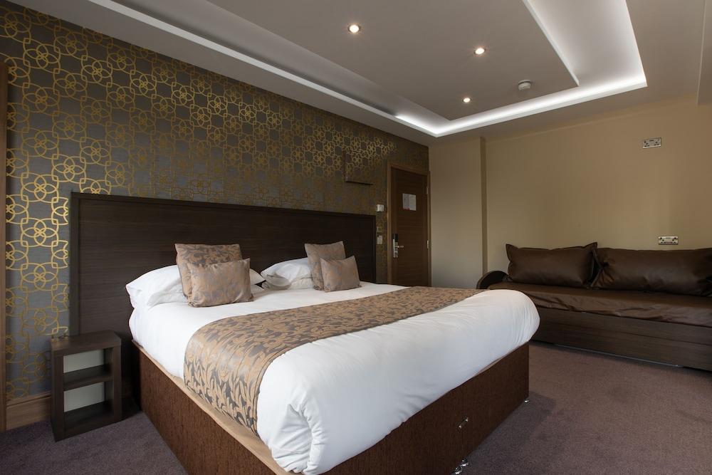 Grainger Apartments Room