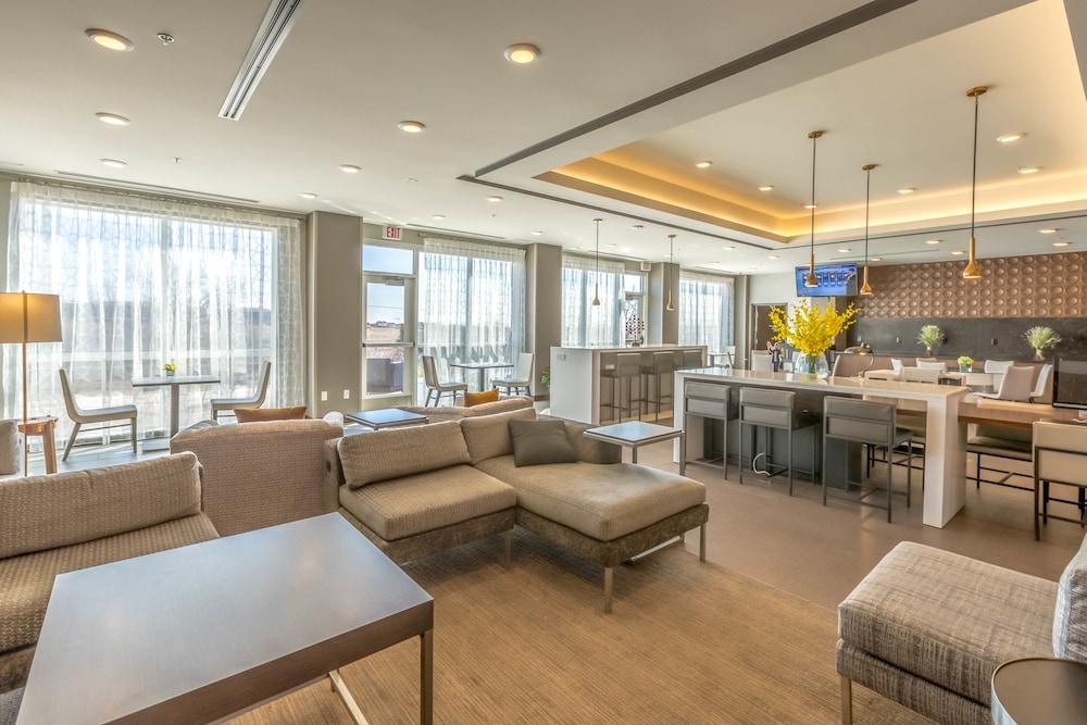 وينجايت باي ويندام لافلاند الردهة