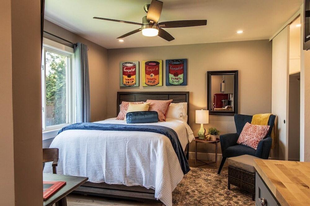 نايس كوزي ستوديو إن نيوارك